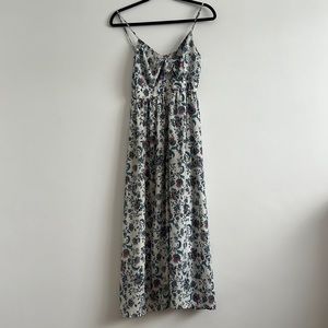 Super cute floral maxi dress